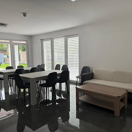 Lg Guest house *