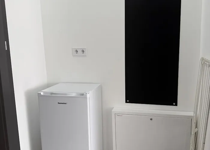 Lg *